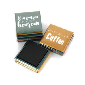 MAGNET BOUTON CARRE